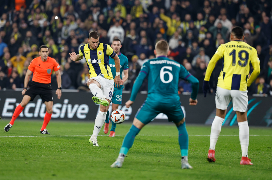 Fenerbahce vs Anderlecht (00:45 &#8211; 14/02) | Xem lại trận đấu